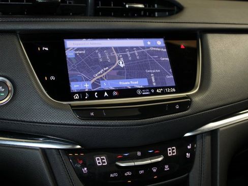 Used 2025 Cadillac XT5 Premium Luxury image 16