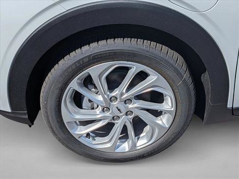 New 2027 Chevrolet Bolt LT w/ Comfort Package FWD image 10