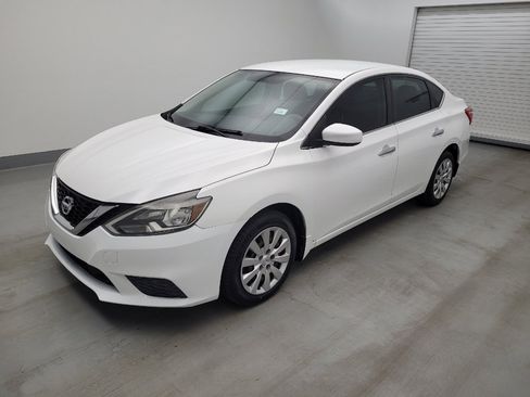 Used 2019 Nissan Sentra S FWD image 2