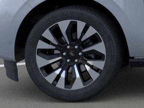 New 2026 Ford Expedition Platinum w/ Driver's Package image 19