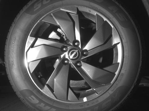 Used 2025 Nissan Rogue SV FWD image 15