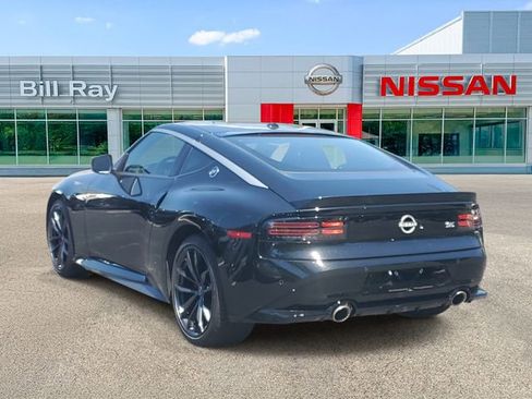 Certified 2024 Nissan Z Performance w/ Floor Mat Package RWD image 3