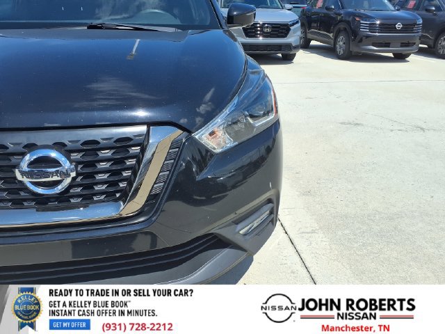 Used 2019 Nissan Kicks SR w/ SR Premium Package FWD image 13
