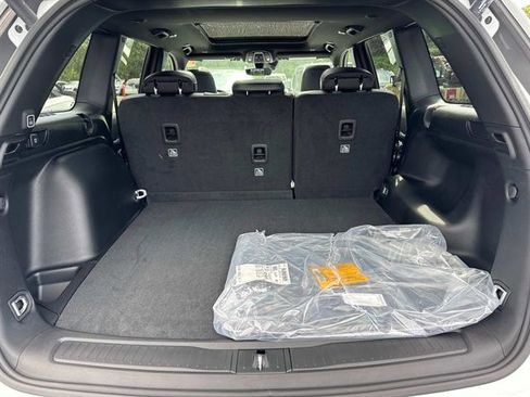 New 2025 Jeep Grand Cherokee Limited w/ Black Appearance Package image 4