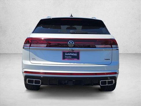 Used 2024 Volkswagen Atlas Cross Sport SEL Premium R-Line AWD/4WD image 8