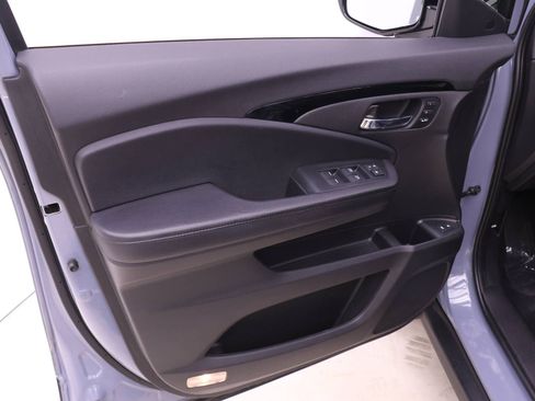 Used 2022 Honda Pilot Touring image 9