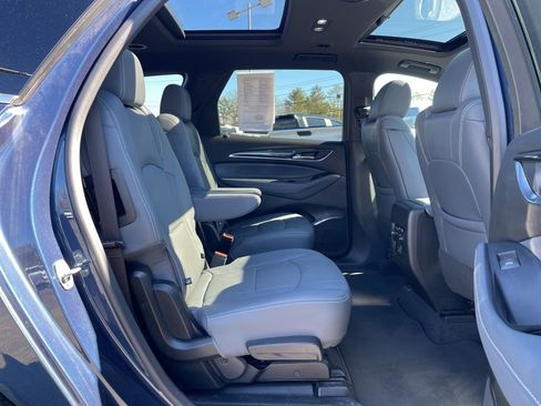 Used 2023 Buick Enclave Essence w/ Experience Buick Package image 34