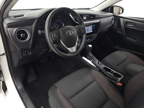 Used 2018 Toyota Corolla LE FWD image 14