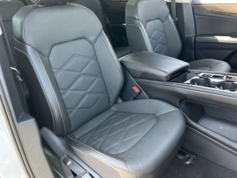 Used 2024 Volkswagen Atlas SE FWD image 29