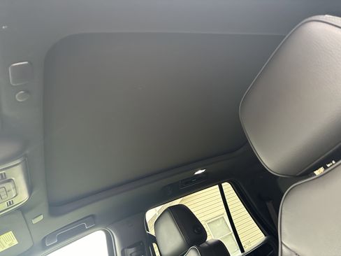 Used 2022 GMC Yukon Denali w/ Max Trailering Package image 31