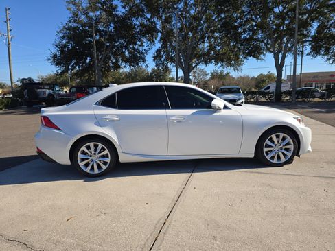 Used 2015 Lexus IS 250 image 9