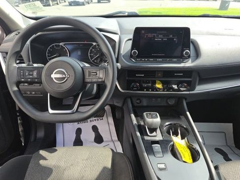Used 2024 Nissan Rogue SV FWD image 14