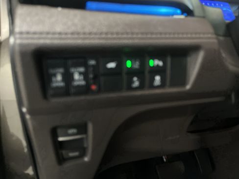 Used 2018 Honda Odyssey Elite image 30