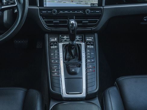 Used 2020 Porsche Macan image 19