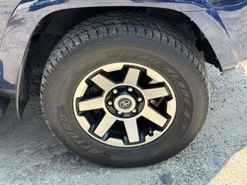 Used 2019 Toyota 4Runner TRD Off-Road Premium AWD/4WD image 6