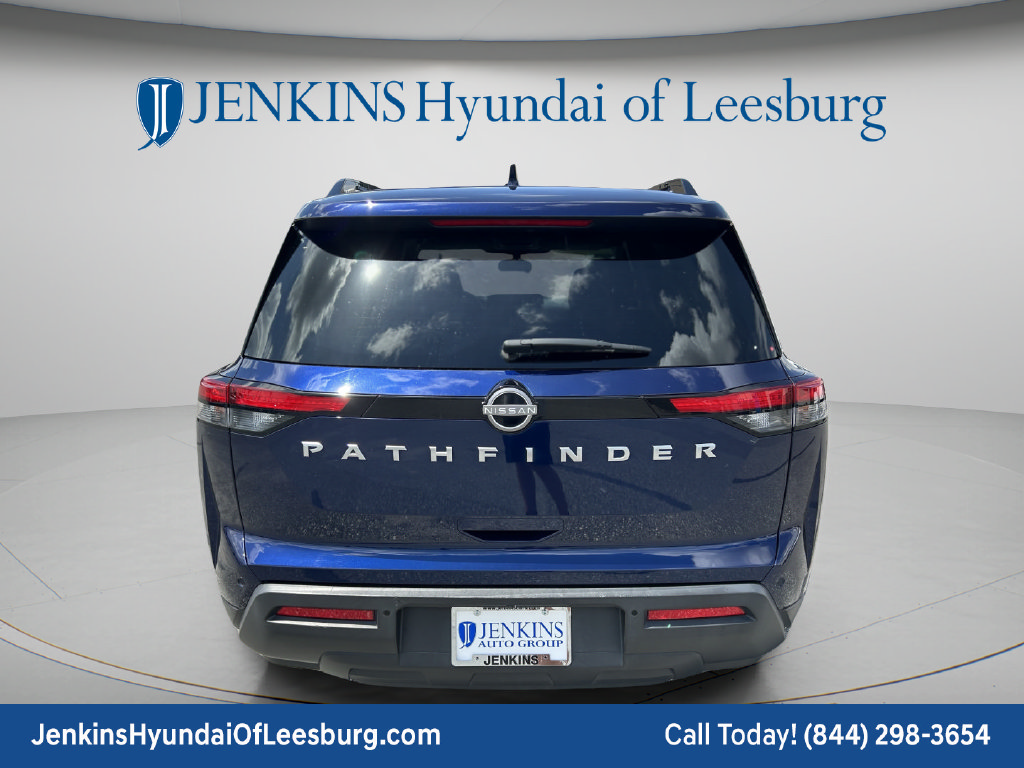 Used 2025 Nissan Pathfinder SV FWD image 6
