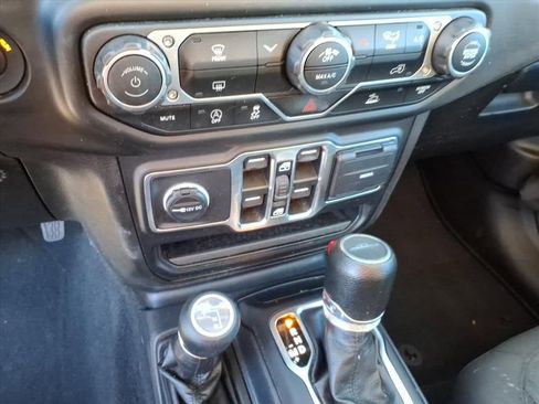 Used 2023 Jeep Gladiator Sport image 34