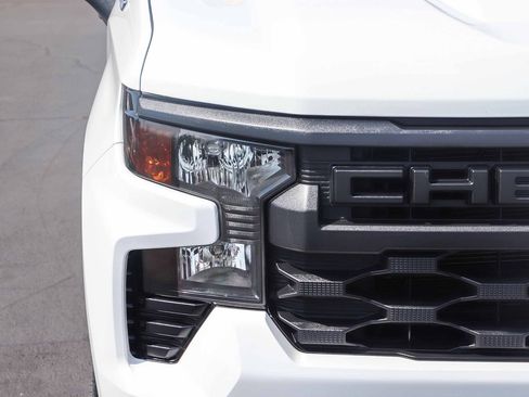 Used 2022 Chevrolet Silverado 1500 Custom RWD image 12