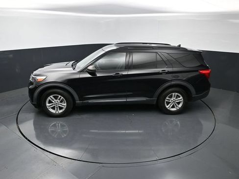 Used 2020 Ford Explorer XLT w/ Comfort Package AWD/4WD image 17