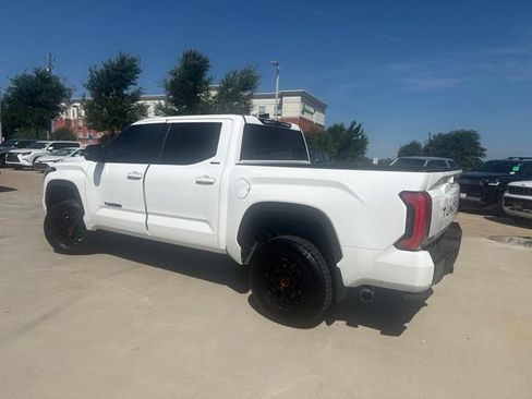 Used 2025 Toyota Tundra Limited AWD/4WD image 4