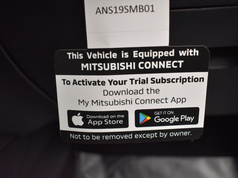 New 2025 Mitsubishi Outlander SE image 19