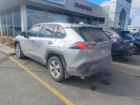Used 2019 Toyota RAV4 XLE w/ Convenience Package image 5