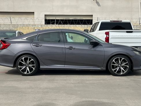 Used 2018 Honda Civic Si image 9