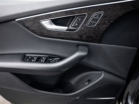 Used 2020 Audi Q8 Premium Plus w/ Premium Plus Package image 13