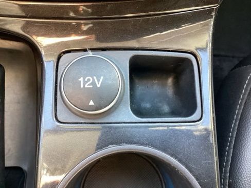 Used 2017 Ford C-MAX Energi Titanium image 23