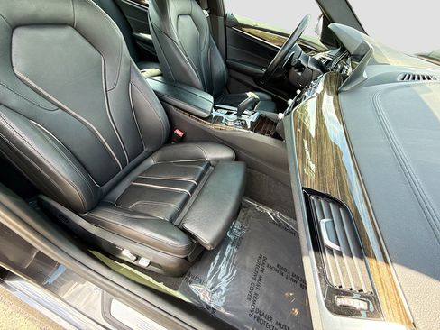 Used 2018 BMW 540i image 15