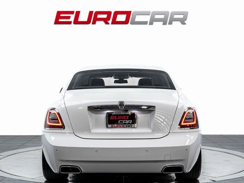 Used 2022 Rolls-Royce Ghost w/ Ghost Package image 5