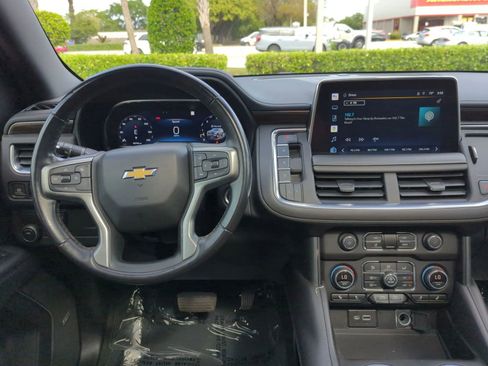 Used 2022 Chevrolet Suburban LT image 19