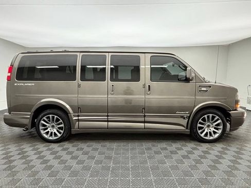 Used 2019 GMC Savana 2500 w/ Enhanced Convenience Package RWD image 6