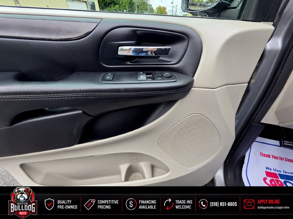 Used 2014 Dodge Grand Caravan American Value Package FWD image 9