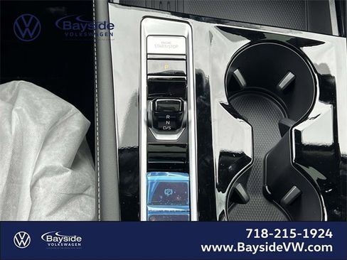 New 2026 Volkswagen Atlas SEL Premium R-Line image 32