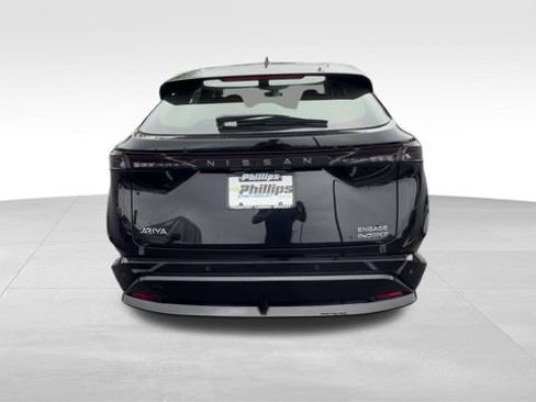 Used 2023 Nissan Ariya AWD image 5