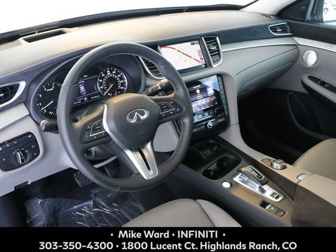 Used 2023 INFINITI QX50 Sensory AWD/4WD image 8