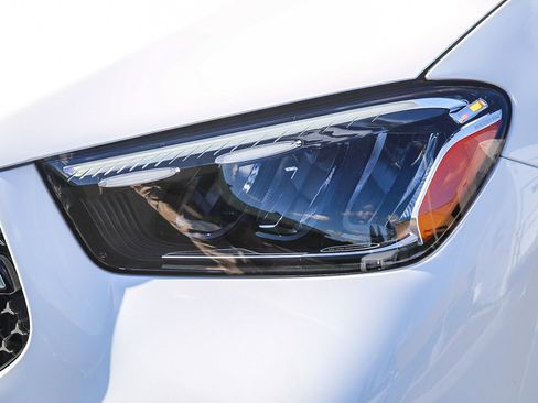 Used 2024 Mercedes-Benz GLE 350 4MATIC image 7