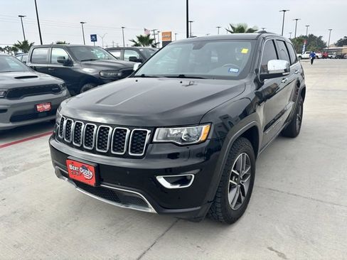 Used 2022 Jeep Grand Cherokee Limited image 3