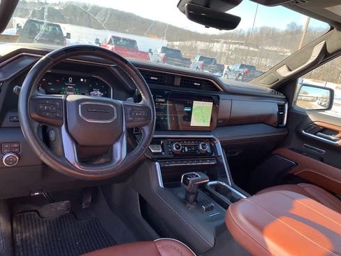 Certified 2023 GMC Sierra 1500 Denali Ultimate image 14