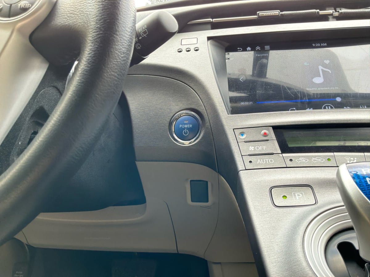 Used 2013 Toyota Prius Four FWD image 17