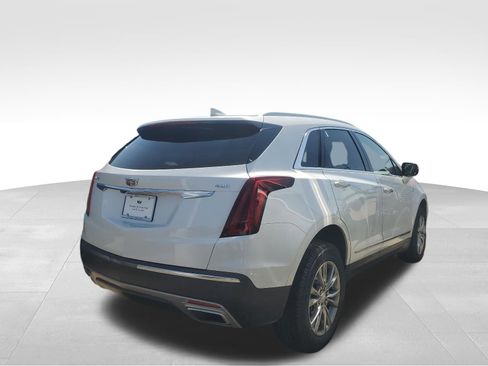 Used 2021 Cadillac XT5 Premium Luxury w/ LPO, Floor Liner Package FWD image 4