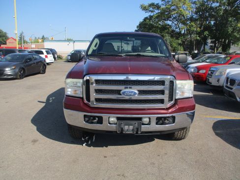 Used 2005 Ford F250 XLT image 2