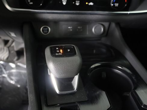 Used 2023 Nissan Rogue S AWD/4WD image 38