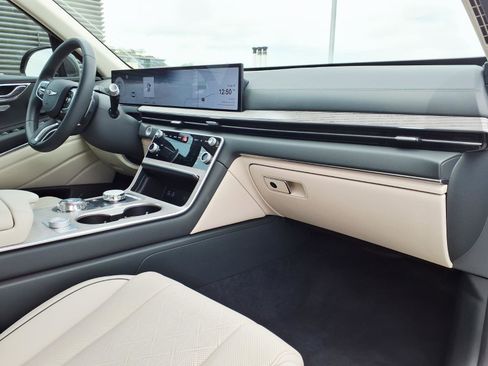 Certified 2026 Genesis GV80 3.5T Advanced AWD/4WD image 10