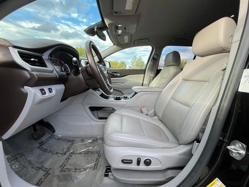 Certified 2023 GMC Acadia SLT image 11