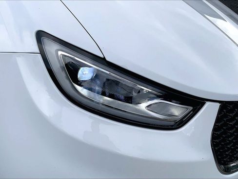 Certified 2024 Chrysler Pacifica Touring-L FWD image 29
