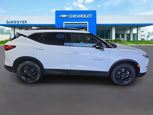 New 2026 Chevrolet Blazer LT image 5