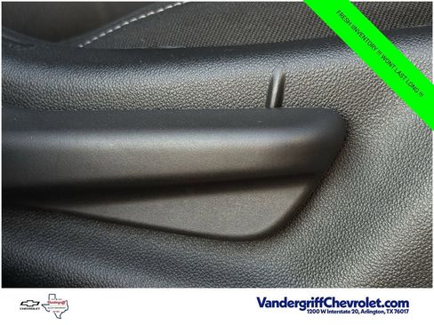 Used 2025 Chevrolet Blazer LT FWD image 24