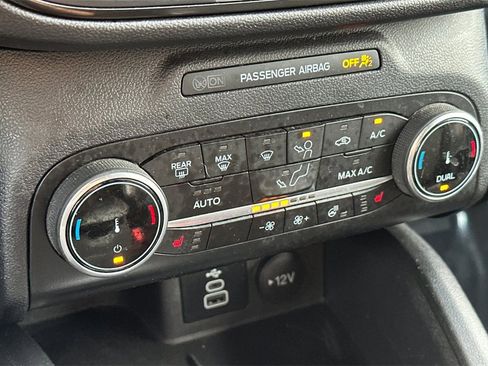 Used 2024 Ford Escape ST-Line w/ Equipment Group 301A image 20